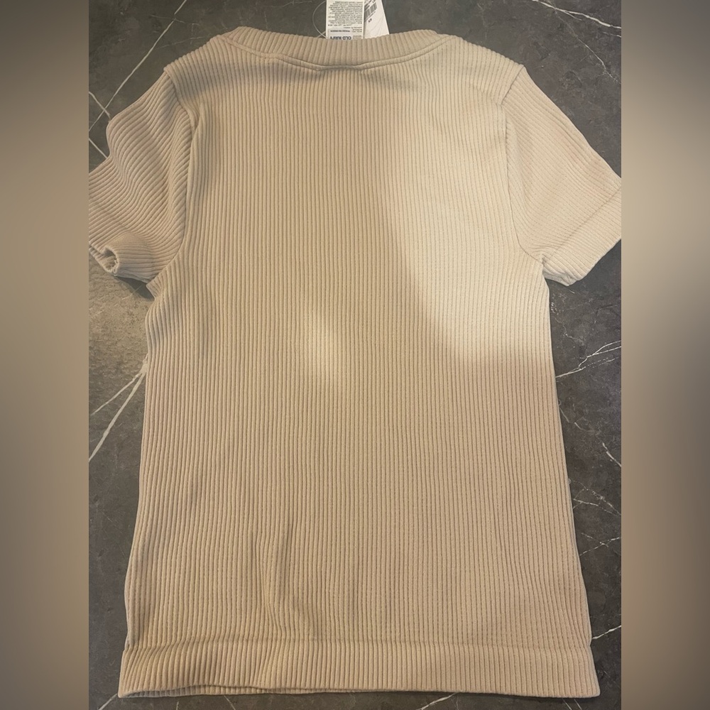 Old Navy shirt , women’s xs, NEW - Picture 3 of 3